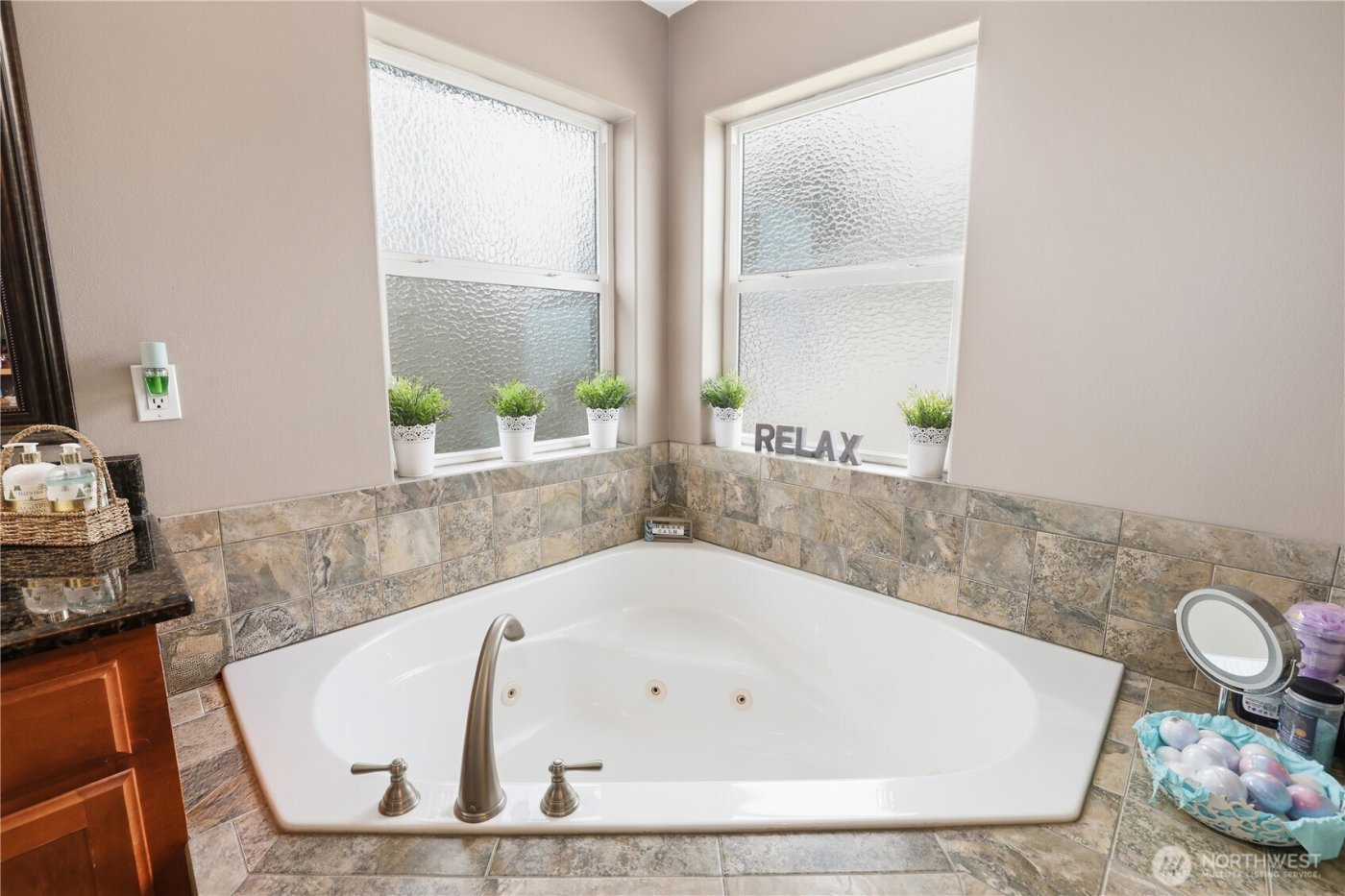 655 Joy Street , Eatonville, WA 98328