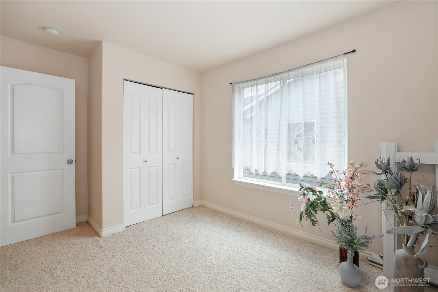 655 Joy Street , Eatonville, WA 98328