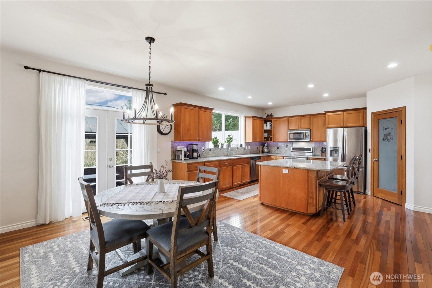 655 Joy Street , Eatonville, WA 98328