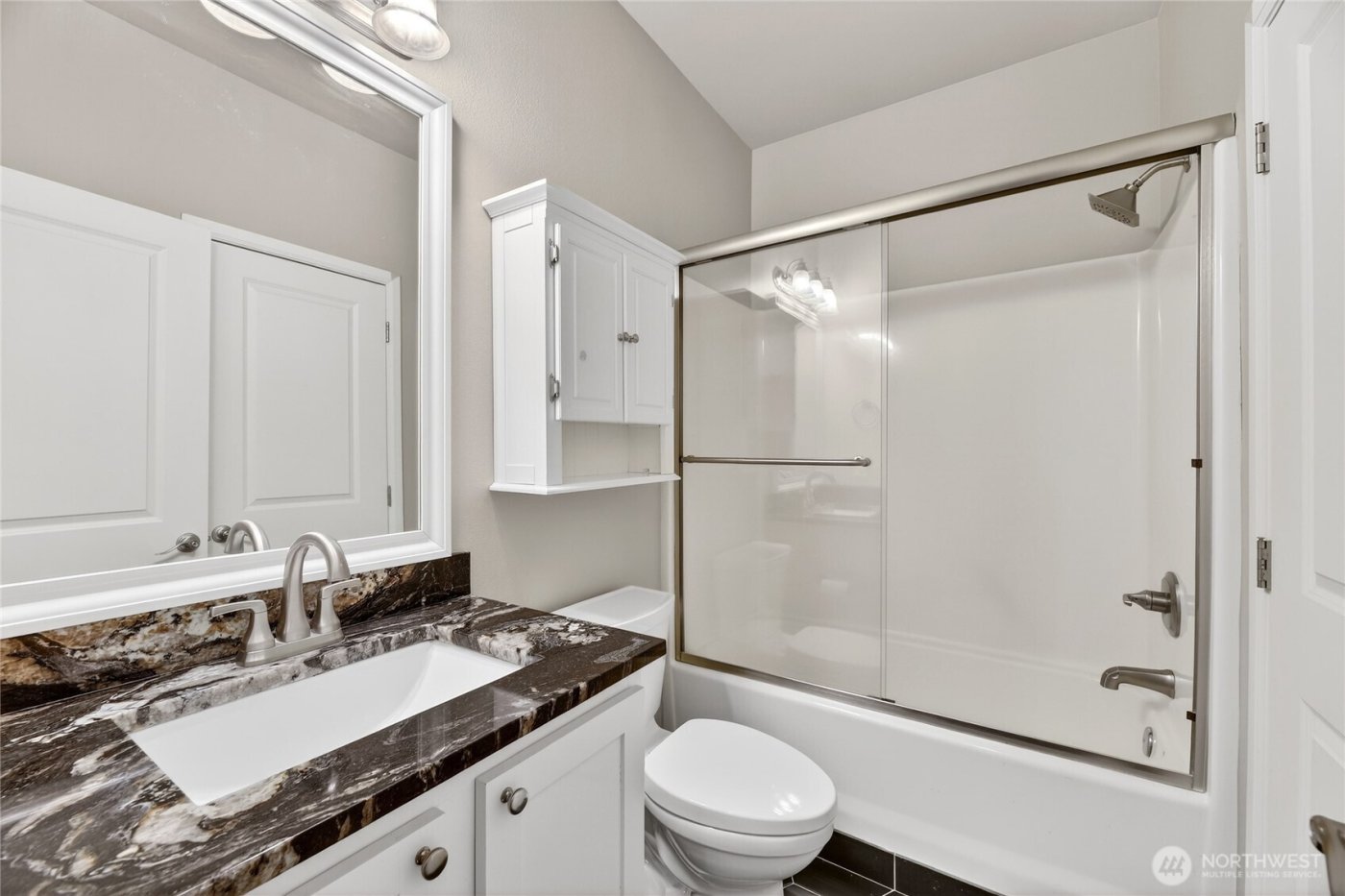 503 225th Lane NE #F101, Sammamish, WA 98074