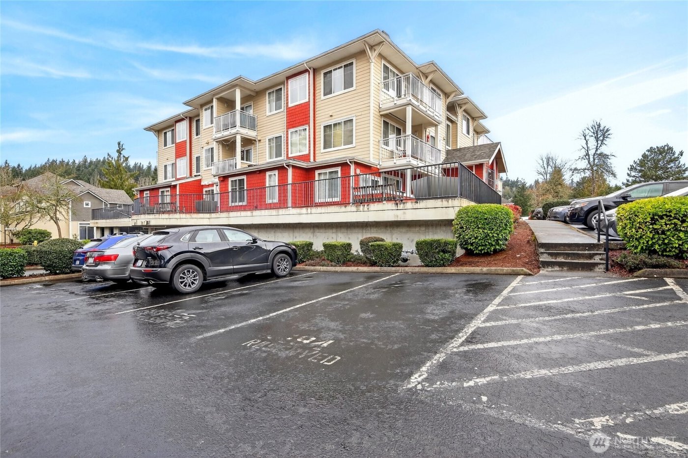 503 225th Lane NE #F101, Sammamish, WA 98074
