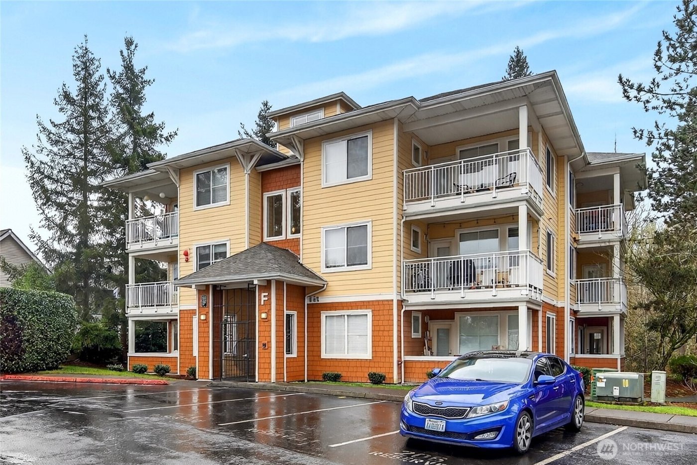 503 225th Lane NE #F101, Sammamish, WA 98074