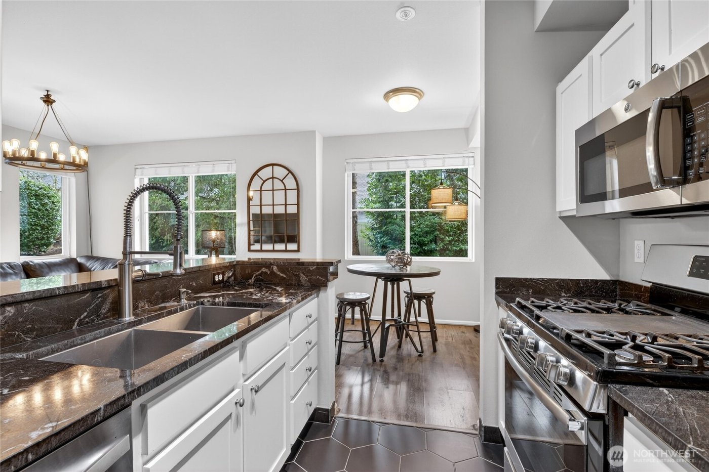 503 225th Lane NE #F101, Sammamish, WA 98074