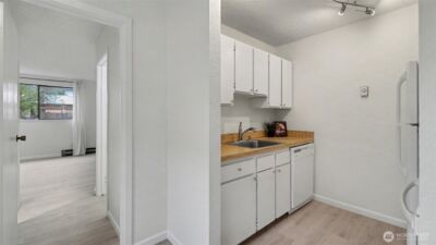 421 Wells Avenue S, Renton, WA 98057 - Photo 11