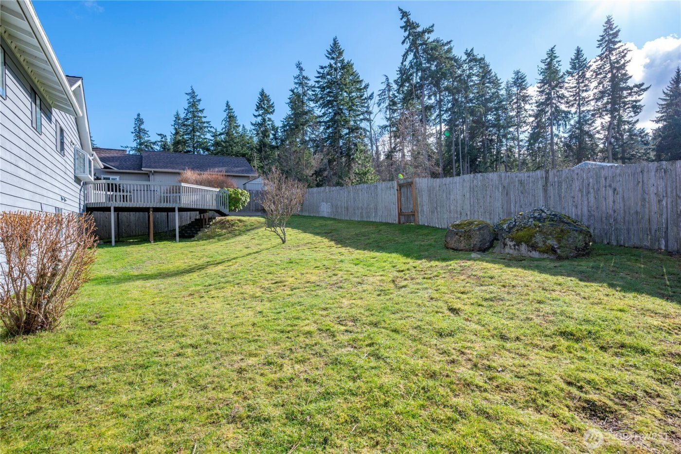 546 Birch Street , Oak Harbor, WA 98277