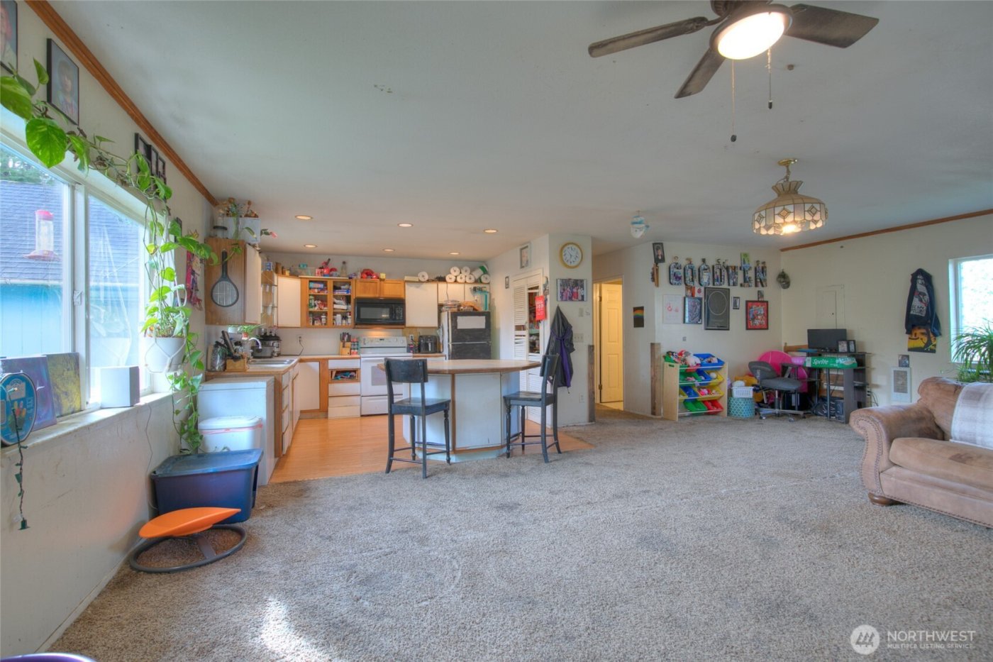 102 Elma Street , Copalis Beach, WA 98535