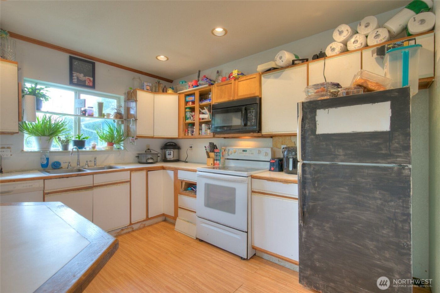 102 Elma Street , Copalis Beach, WA 98535