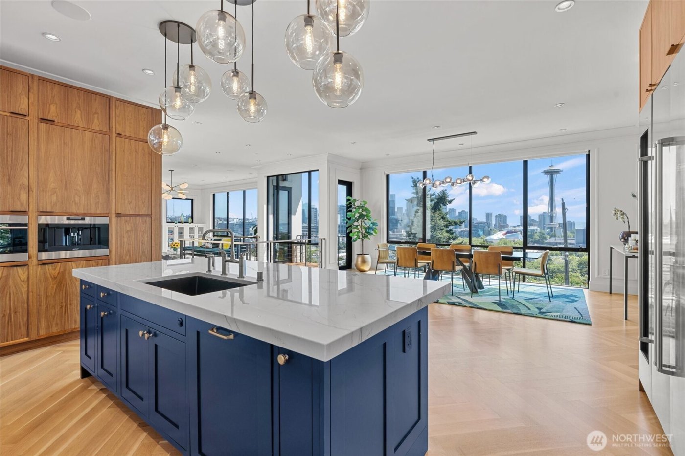 362 Ward Street , Seattle, WA 98109