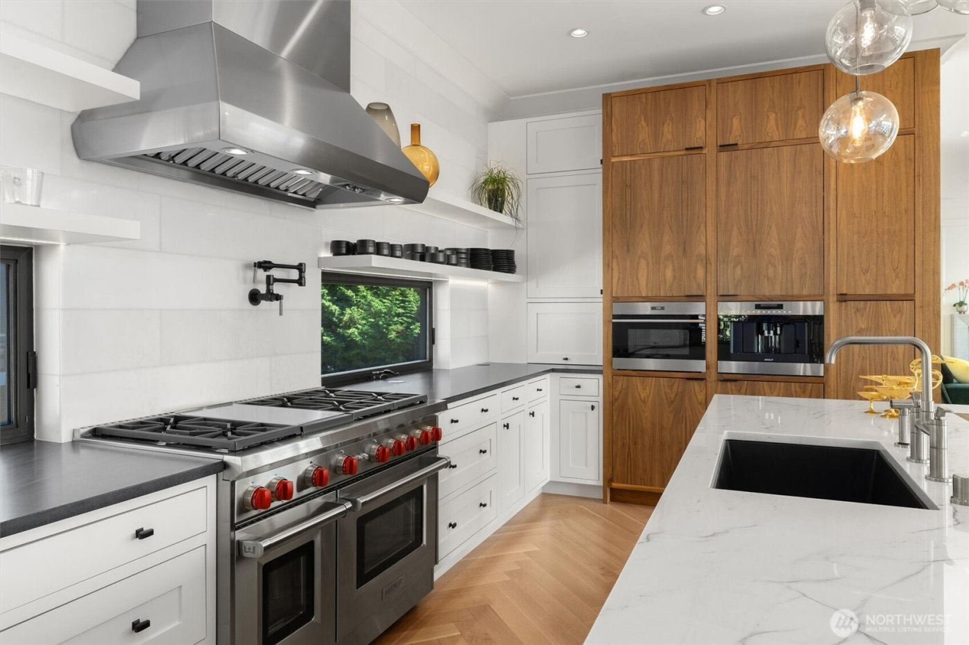 362 Ward Street , Seattle, WA 98109