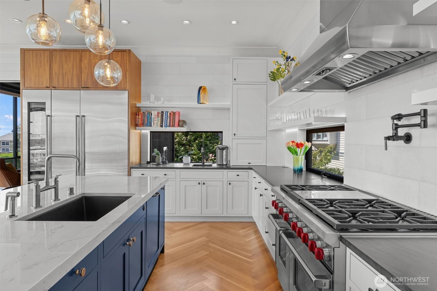 362 Ward Street , Seattle, WA 98109