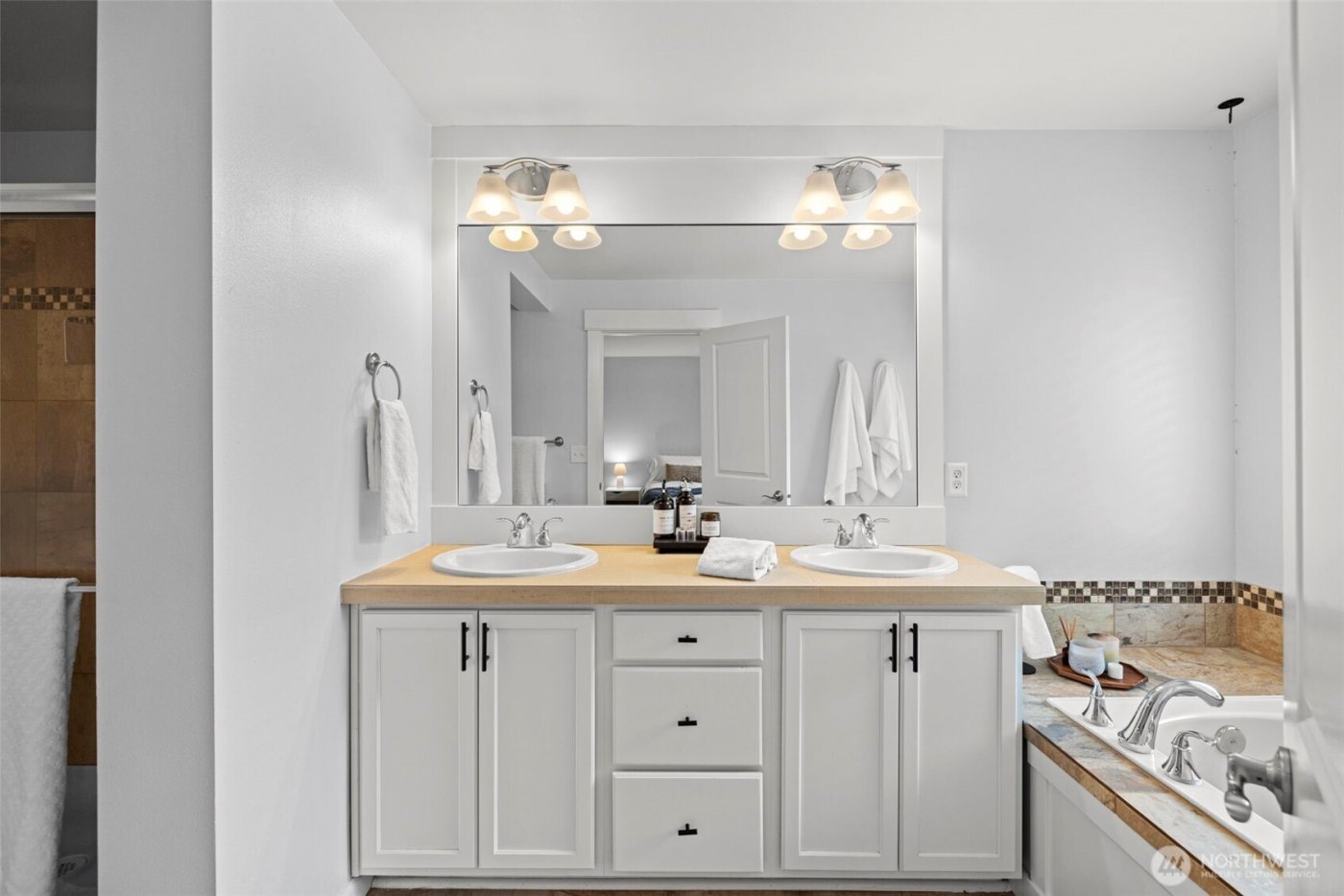 37523 SE Fury Street , Snoqualmie, WA 98065