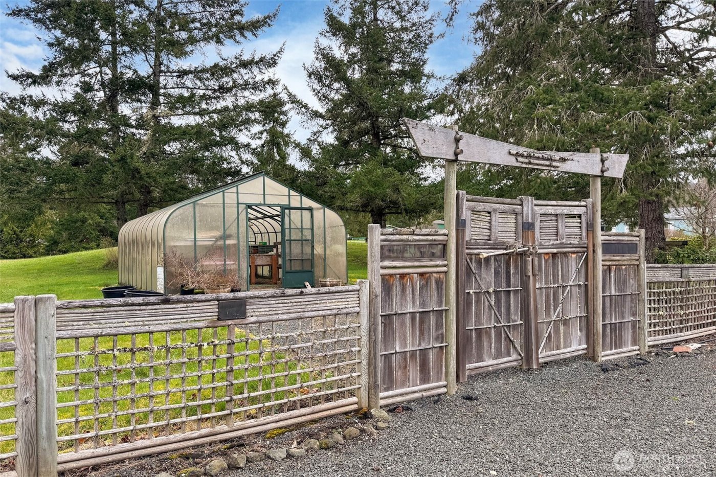 62 Johnson Road , Port Angeles, WA 98363