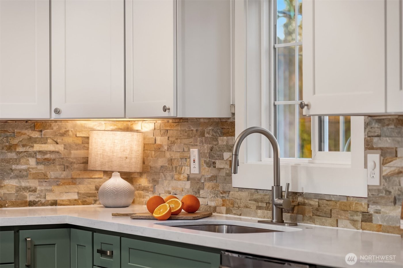 403 NE 94th Street , Seattle, WA 98115