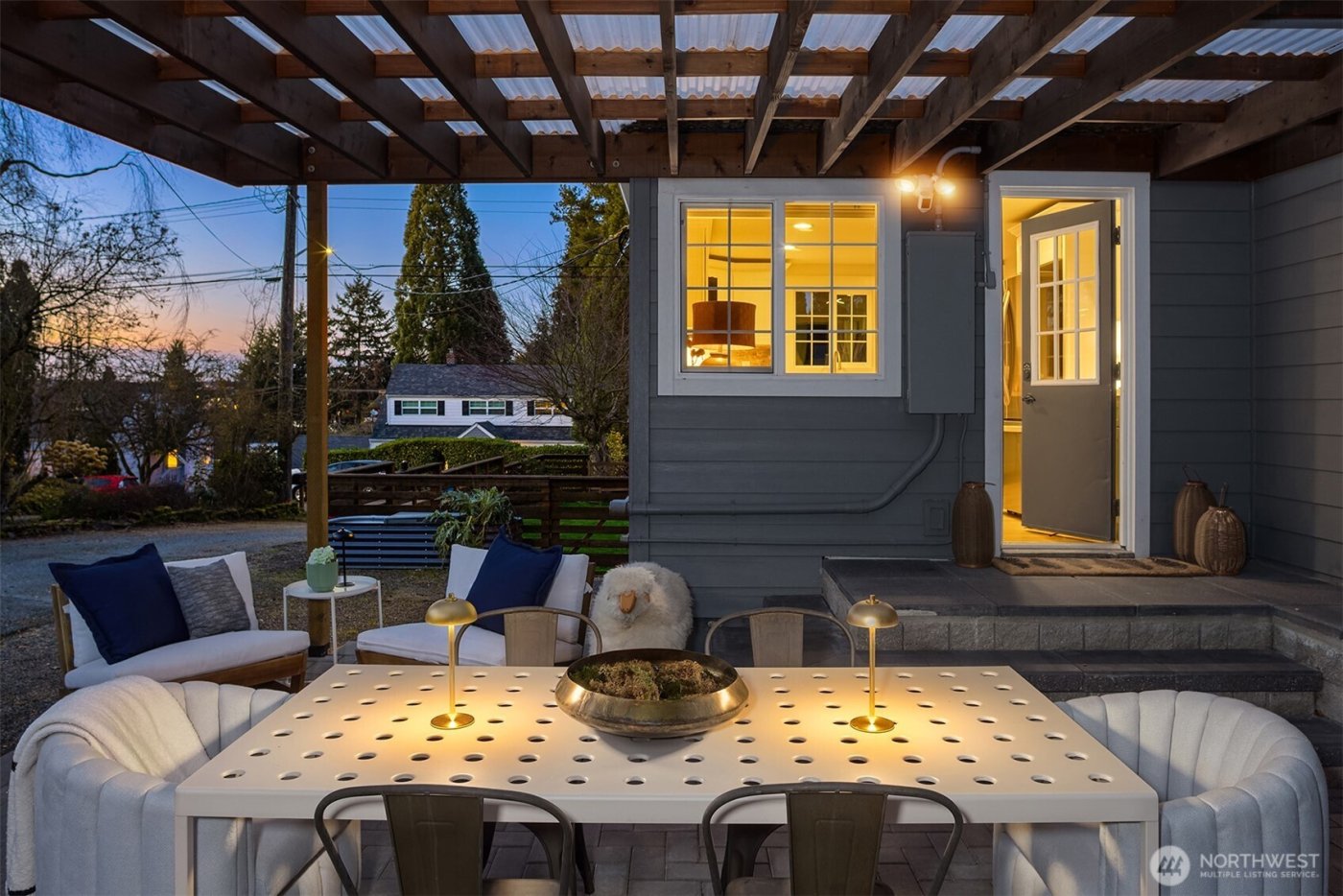 403 NE 94th Street , Seattle, WA 98115