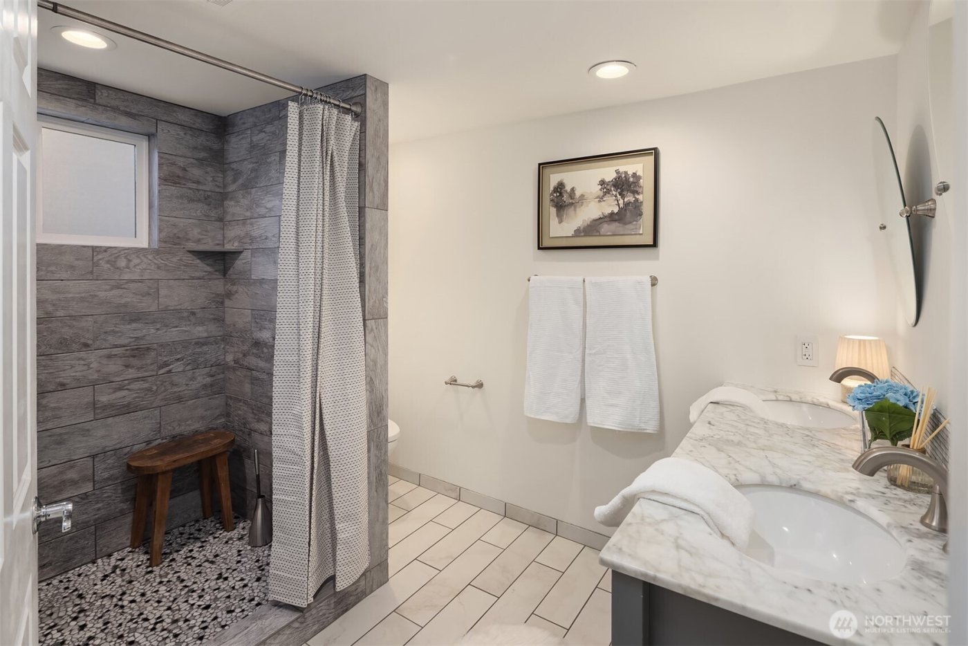 403 NE 94th Street , Seattle, WA 98115