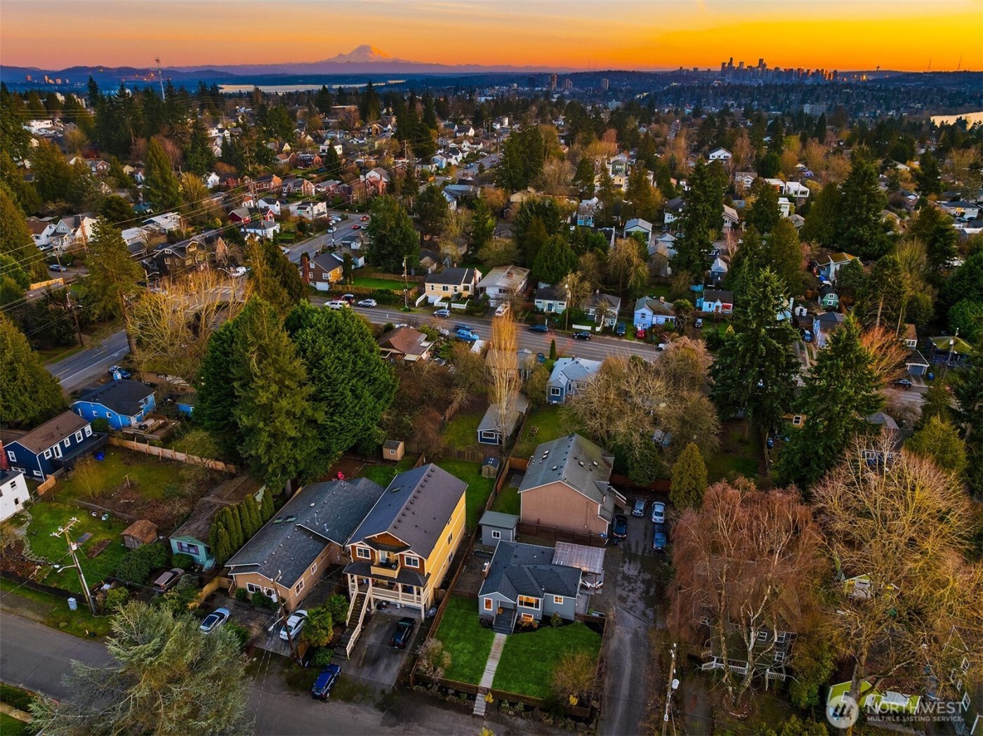 403 NE 94th Street , Seattle, WA 98115