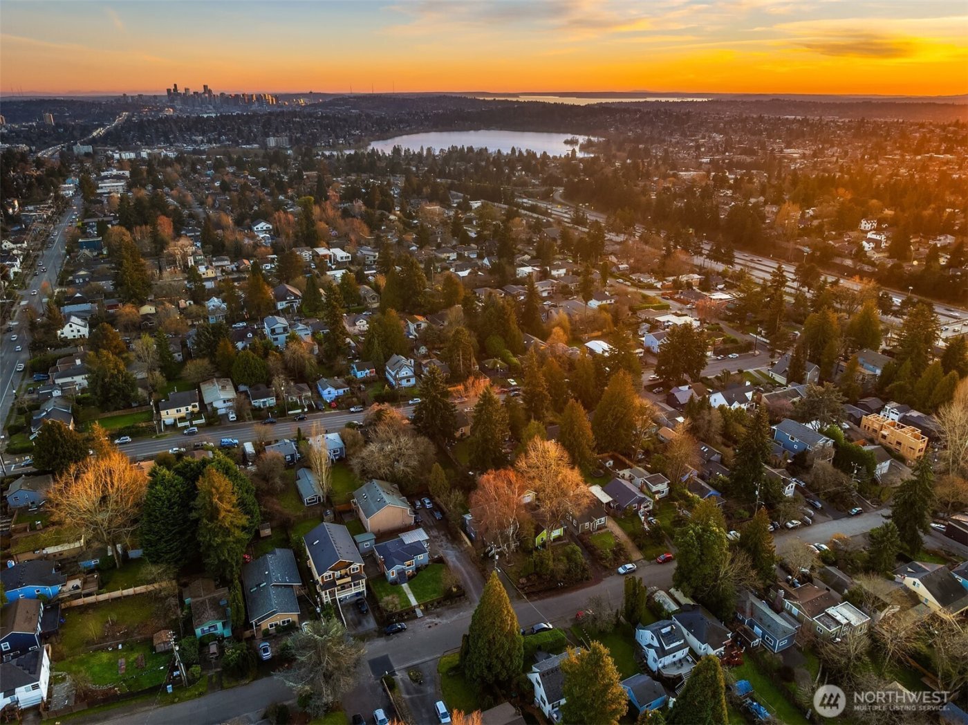 403 NE 94th Street , Seattle, WA 98115