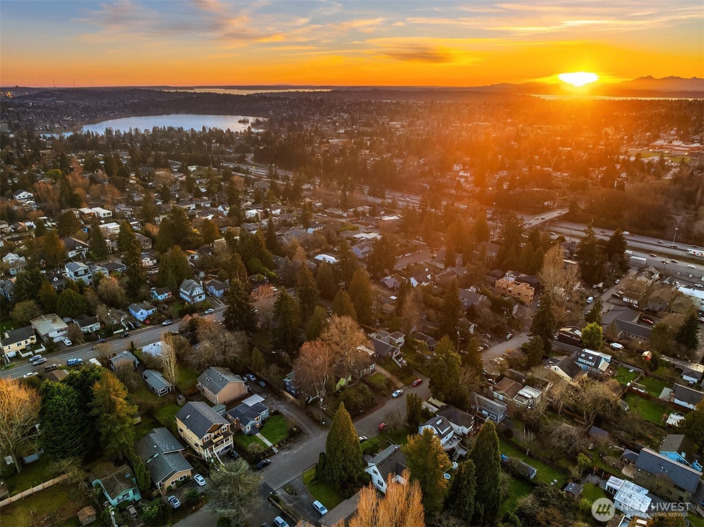 403 NE 94th Street , Seattle, WA 98115