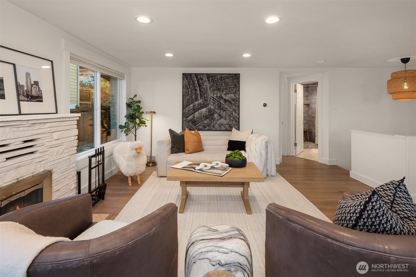 403 NE 94th Street , Seattle, WA 98115