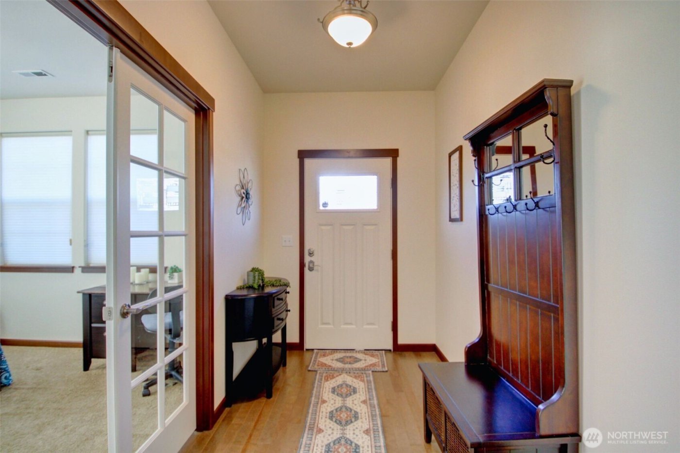 1990 Fraser Avenue , Mount Vernon, WA 98274