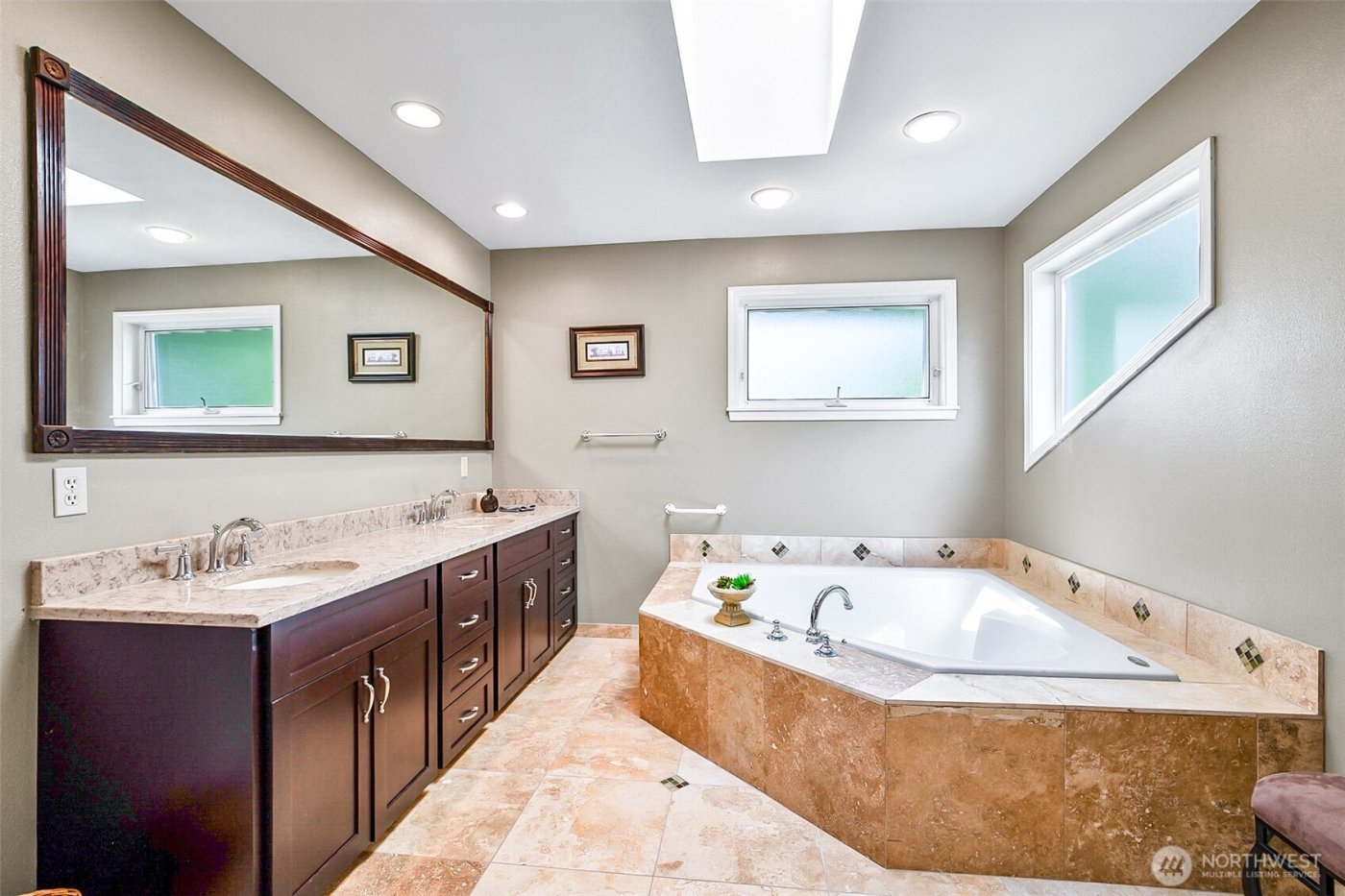 828 State Highway 532 , Camano Island, WA 98282