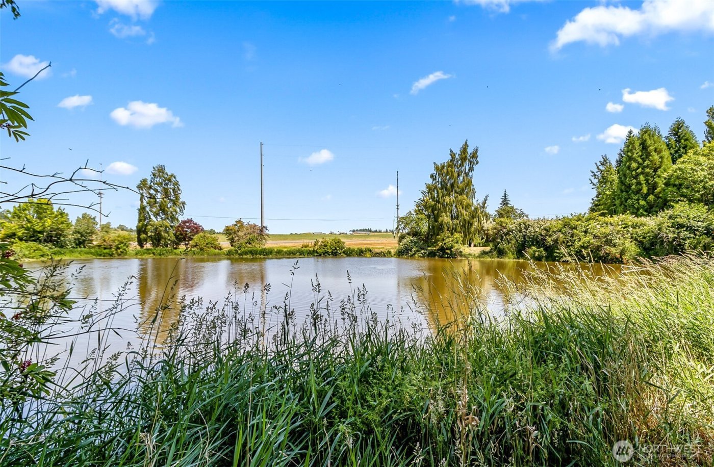 828 State Highway 532 , Camano Island, WA 98282