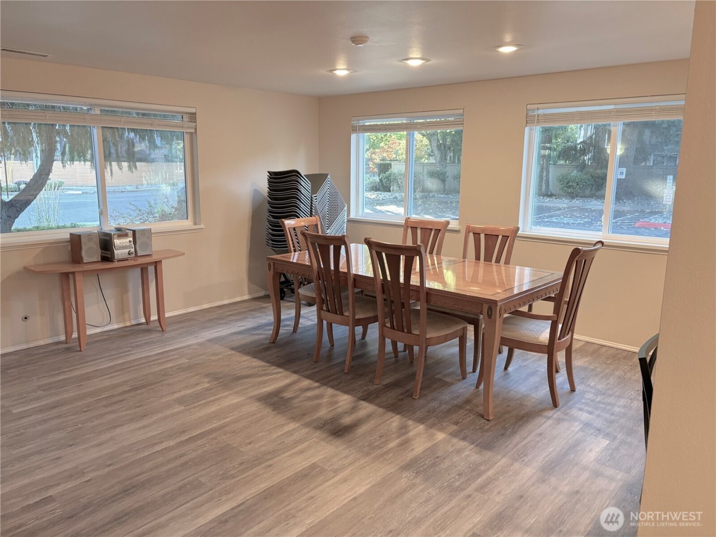 250 NW Dogwood Street #C201, Issaquah, WA 98027