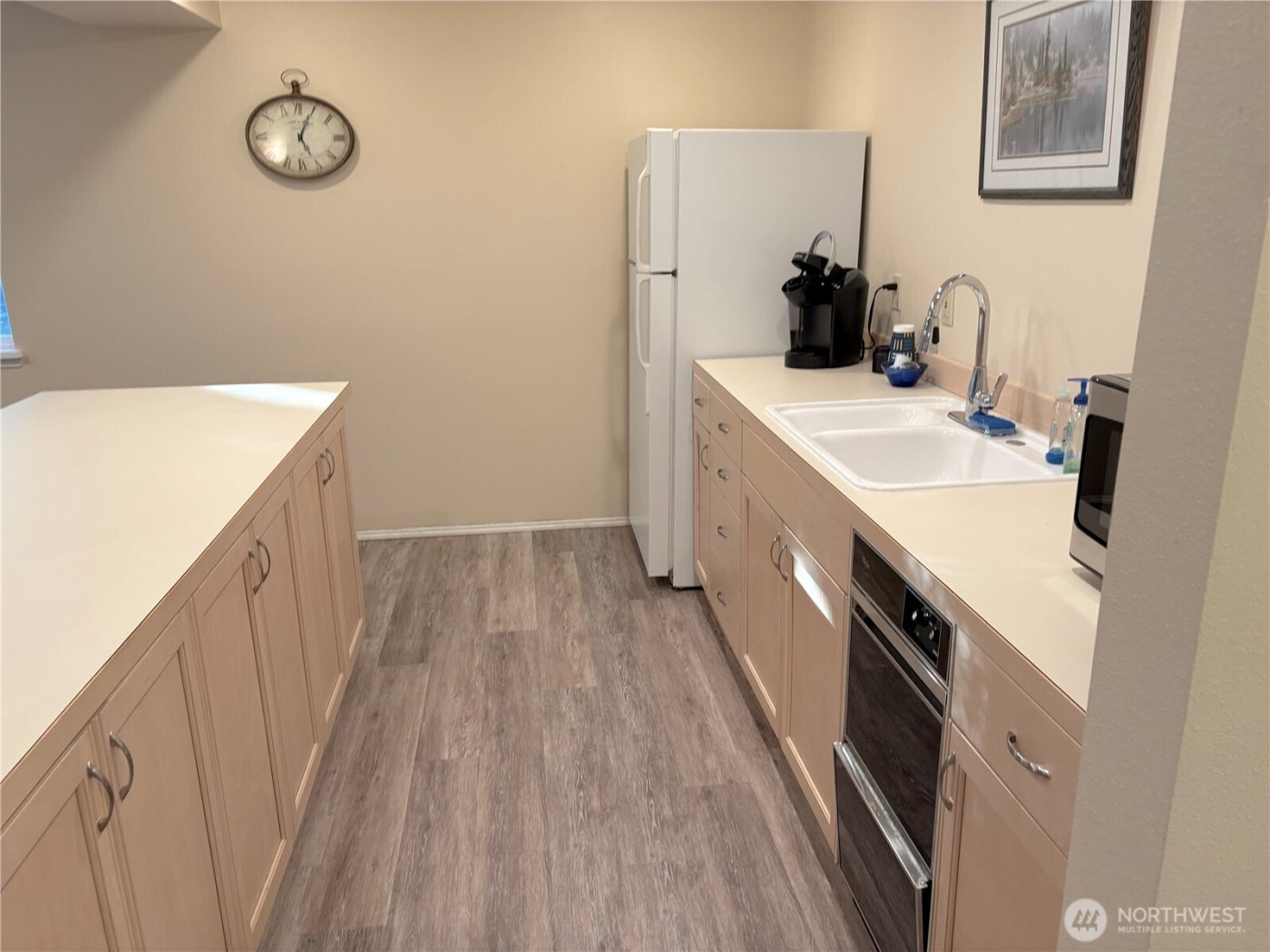 250 NW Dogwood Street #C201, Issaquah, WA 98027