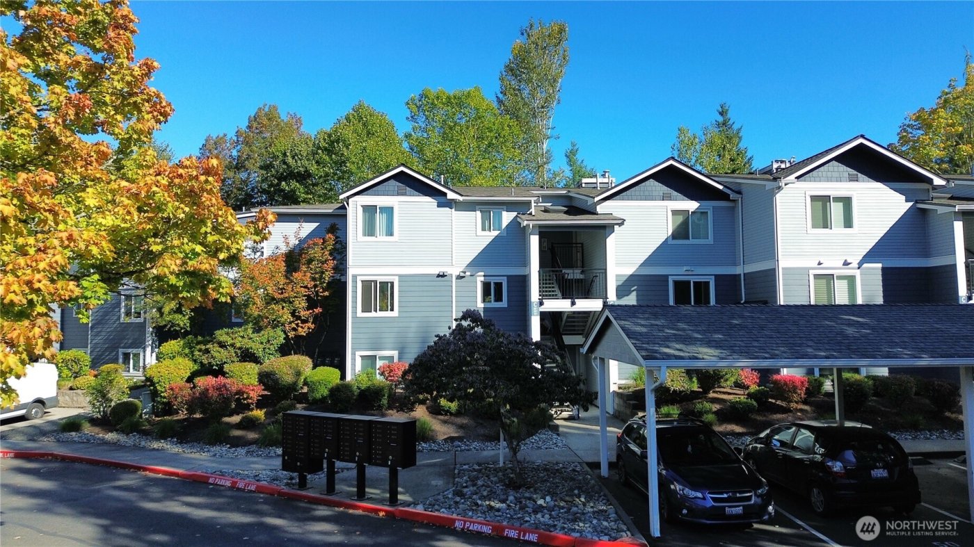 250 NW Dogwood Street #C201, Issaquah, WA 98027