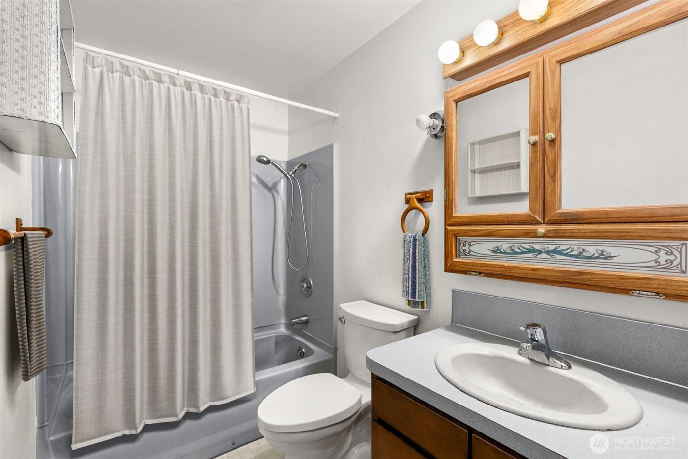 2020 Sandra Avenue , Centralia, WA 98531