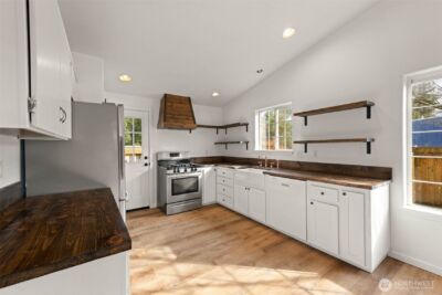 15946 Quail Meadows Court SE, Yelm, WA 98597 - Photo 8