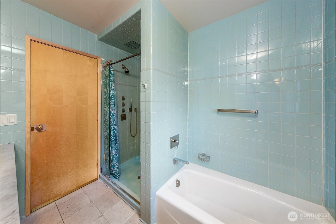 7503 Fairway Drive NE, Seattle, WA 98115