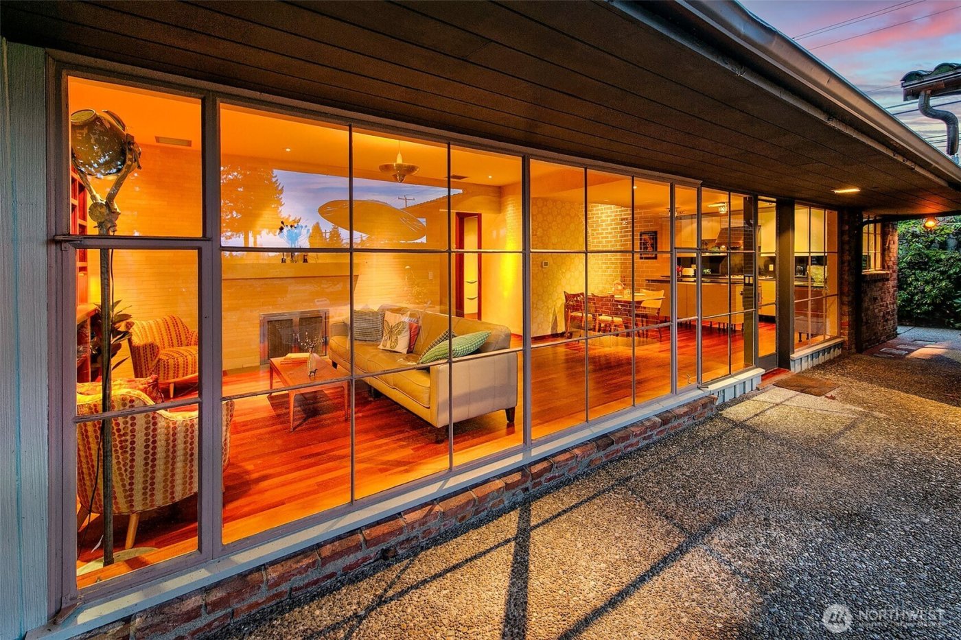 7503 Fairway Drive NE, Seattle, WA 98115