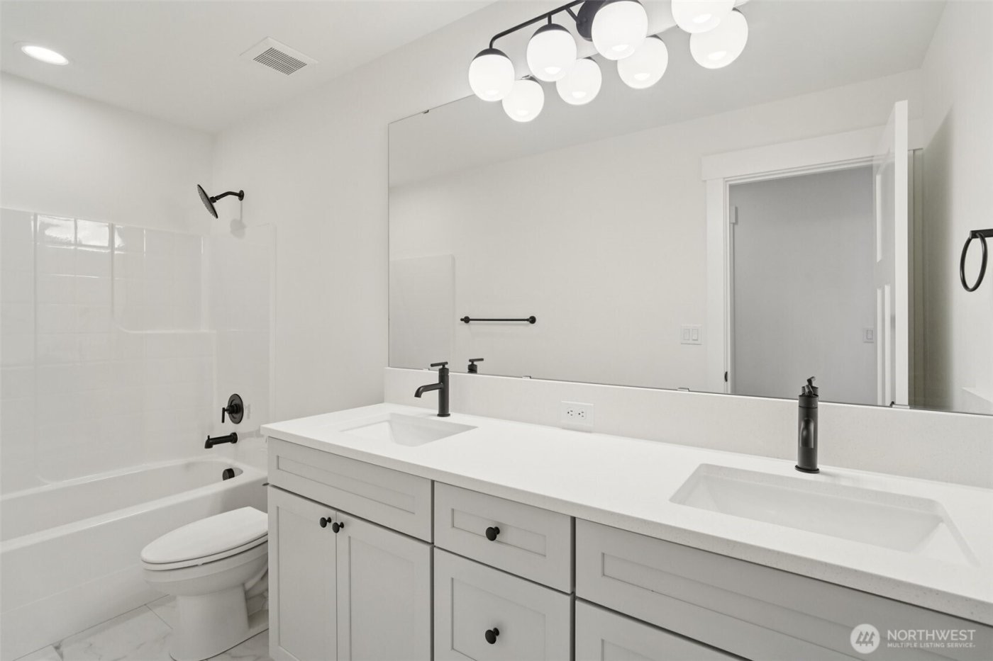 8014 222nd Street SW, Edmonds, WA 98026