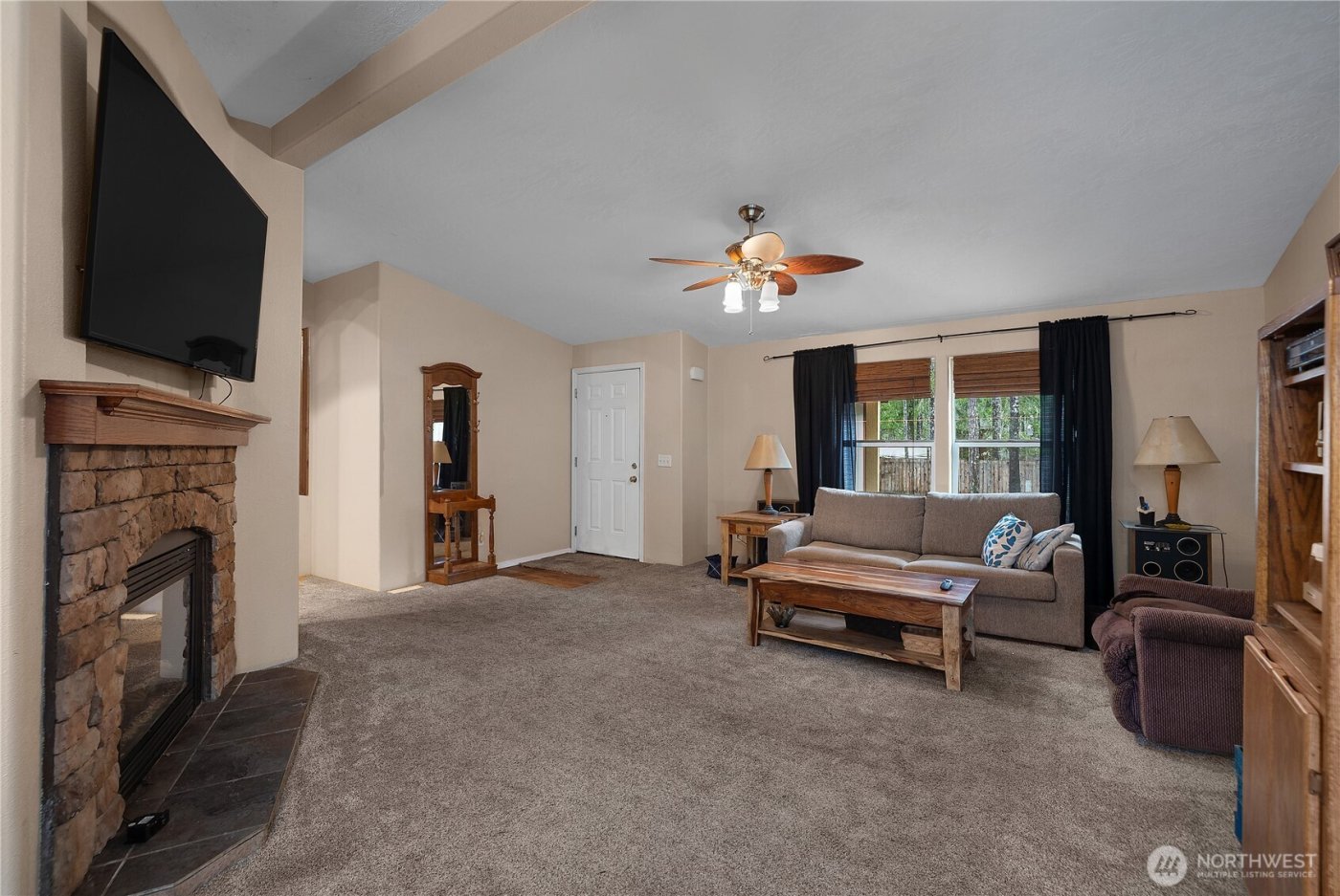 20 N Olympic Court , Hoodsport, WA 98548