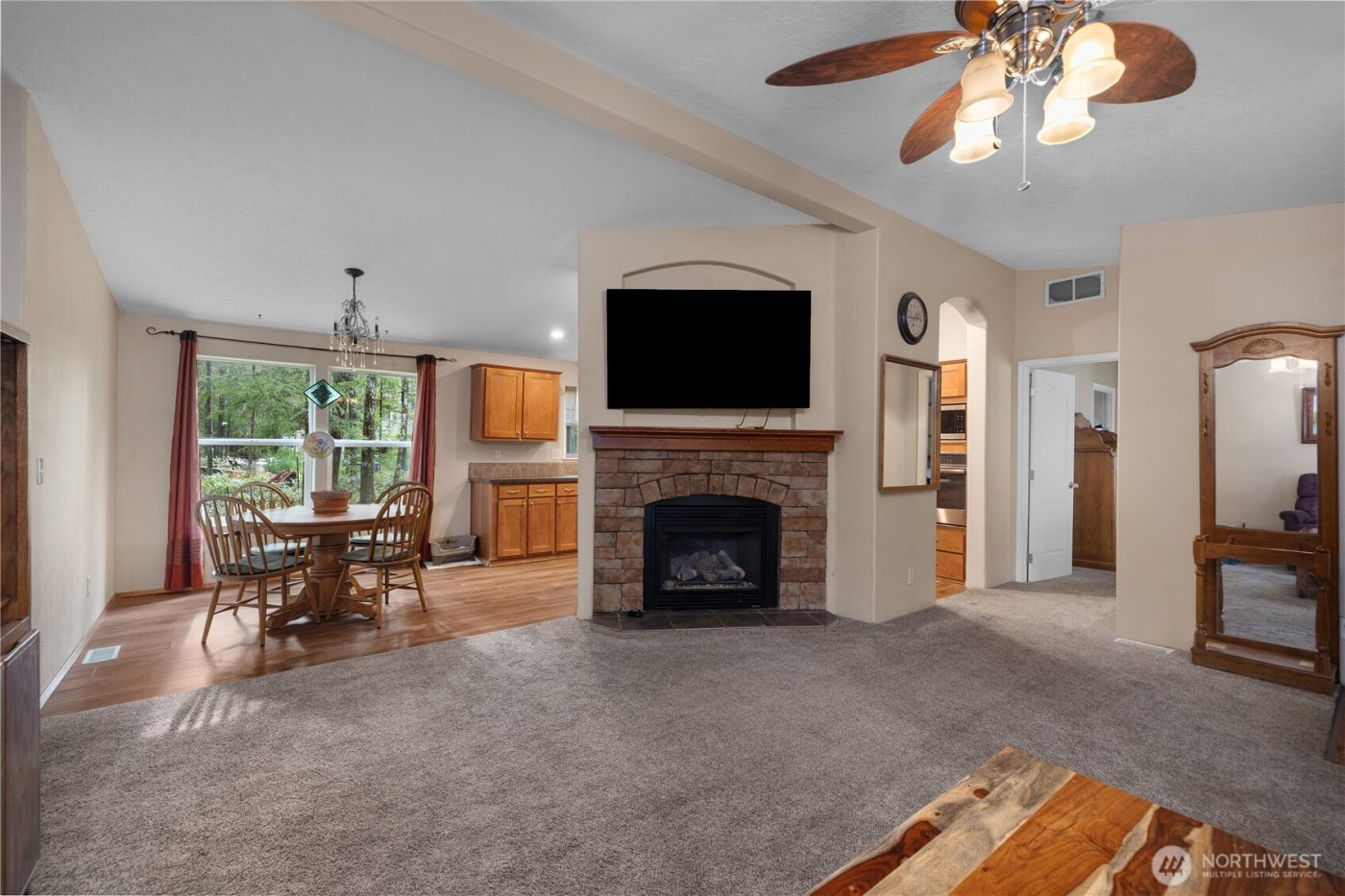 20 N Olympic Court , Hoodsport, WA 98548