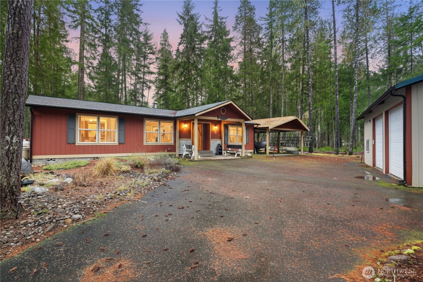 20 N Olympic Court , Hoodsport, WA 98548