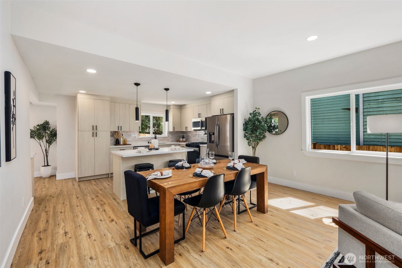 8226 Meridian Avenue N, Seattle, WA 98103