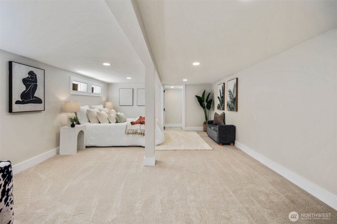 8226 Meridian Avenue N, Seattle, WA 98103