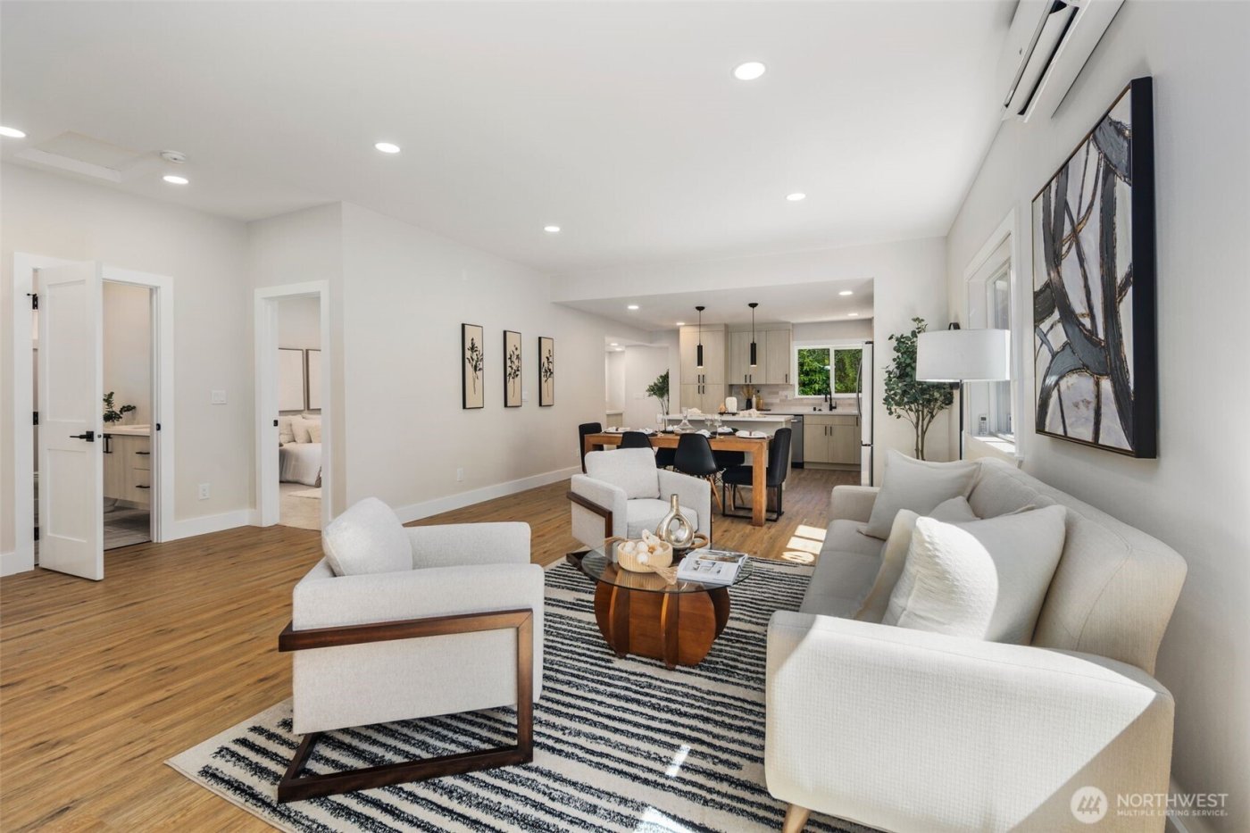 8226 Meridian Avenue N, Seattle, WA 98103