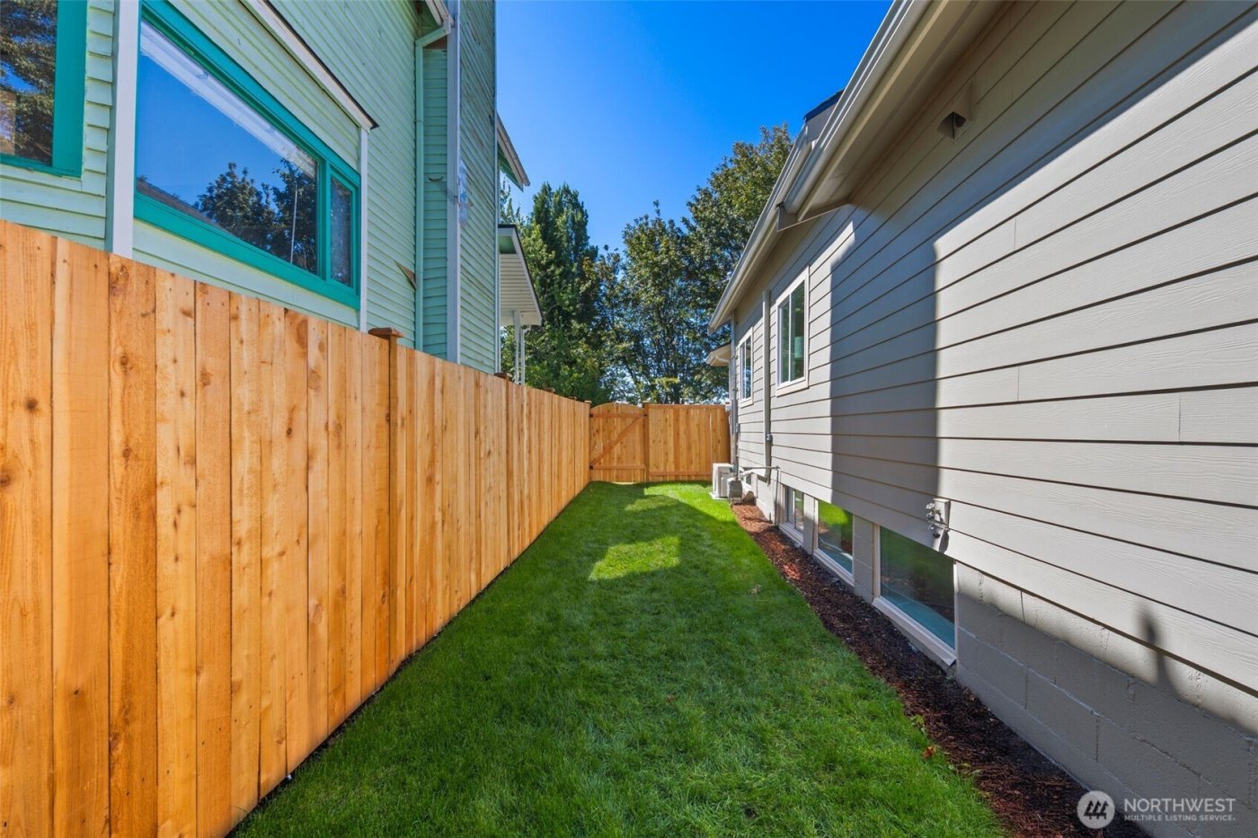 8226 Meridian Avenue N, Seattle, WA 98103