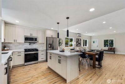 8226 Meridian Avenue N, Seattle, WA 98103 - Photo 10