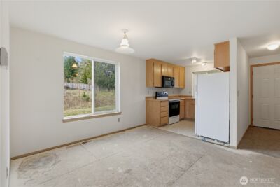 11913 198th Street E, Graham, WA 98338 - Photo 7