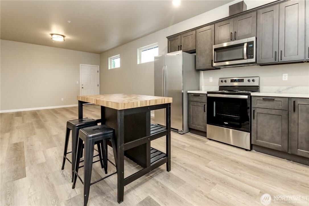 4509 6th Ave , Tacoma, WA 98406