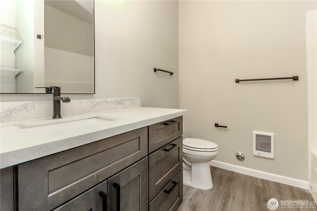 4509 6th Ave , Tacoma, WA 98406