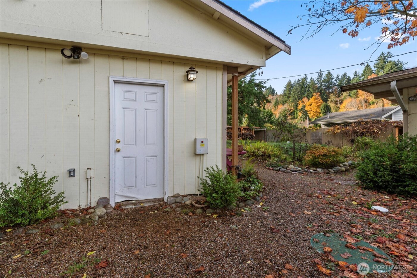 13277 Shoreline Drive SE, Olalla, WA 98359-9690