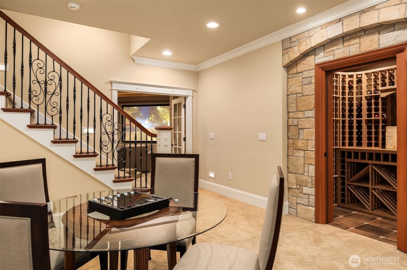 20424 NE 64th Place , Redmond, WA 98053