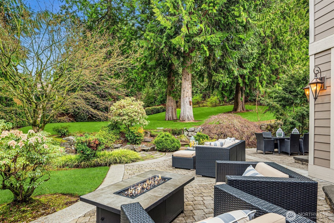 20424 NE 64th Place , Redmond, WA 98053