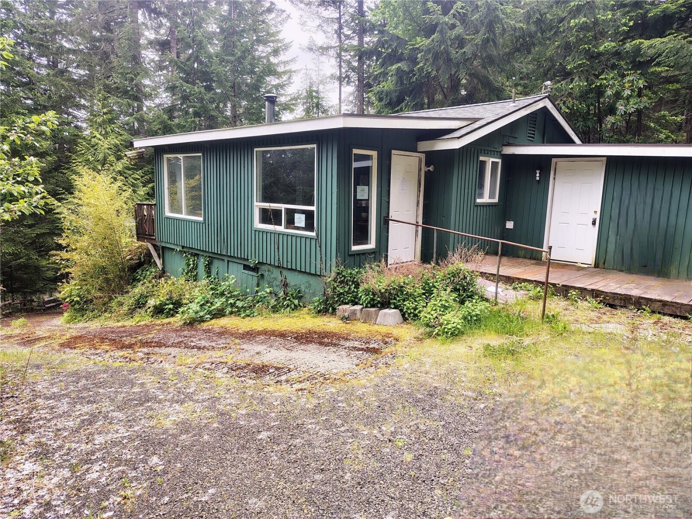 311 N Paradise Drive , Lilliwaup, WA 98555-9773