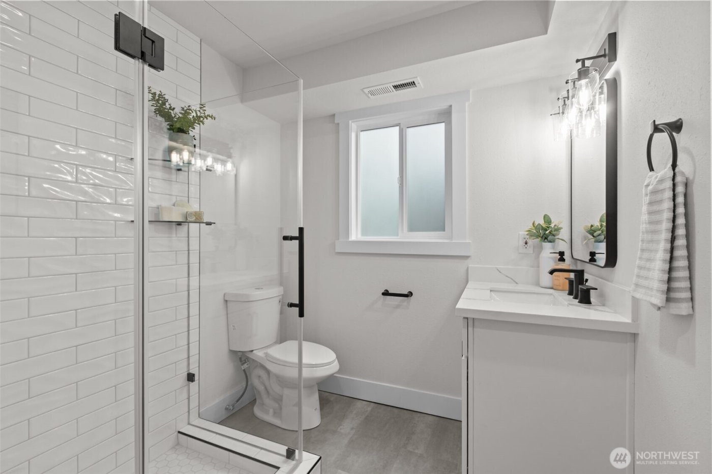 1044 145th Place NE, Bellevue, WA 98007